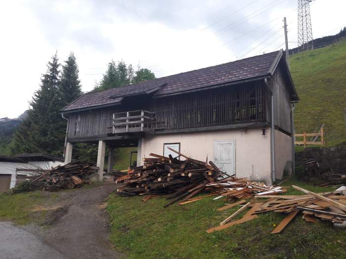 Abriss der maroden Holzhütten beim Trockenboden, 2019