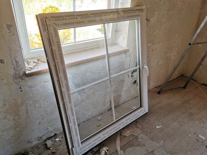 Renovierung leerstehende Wohnungen Haus 98