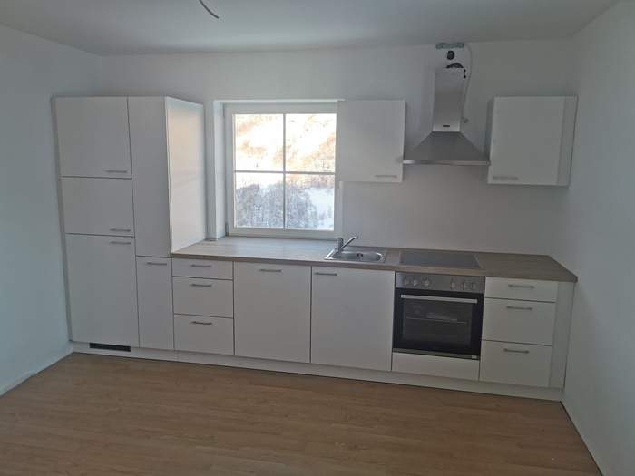 Renovierung leerstehende Wohnungen Haus 98