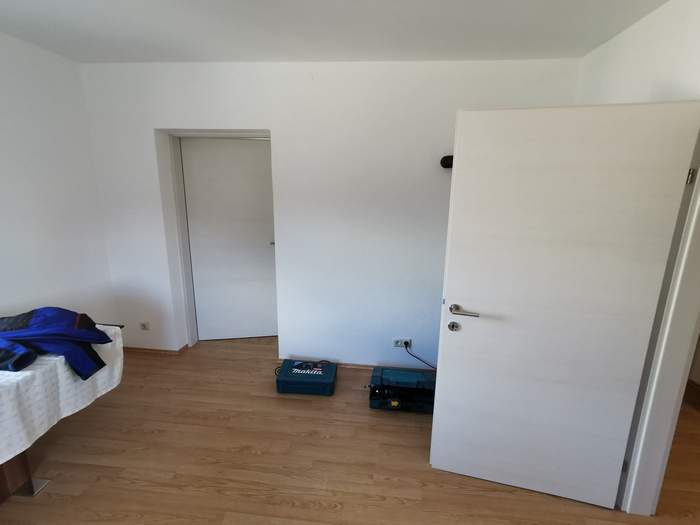 Renovierung leerstehende Wohnungen Haus 98